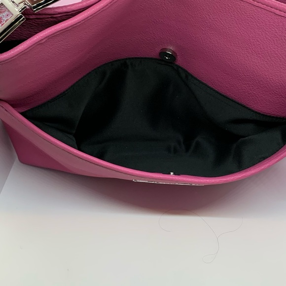 🎉HP🎉 ”Medina” Locket Strap Handbag - Picture 5 of 8